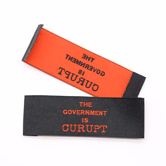 Etiqueta de ropa de Damasco para coser personalizada, accesorios de ropa, etiquetas de cuello de marca tejidas plegadas en el extremo para ropa